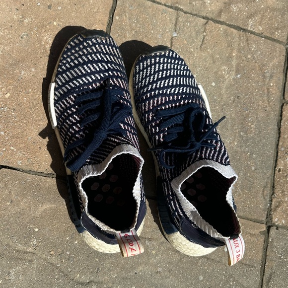 NMD R1 size 8.5US - Picture 2 of 4